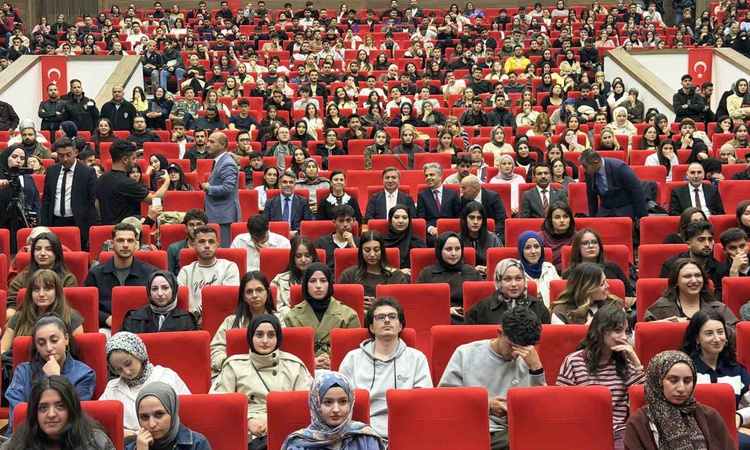 Kritik Açıklama: EBYÜ'de Gençlik Programı kapsamında istihdam edilecek 869 öğrenci için kura çekildi - Son Dak