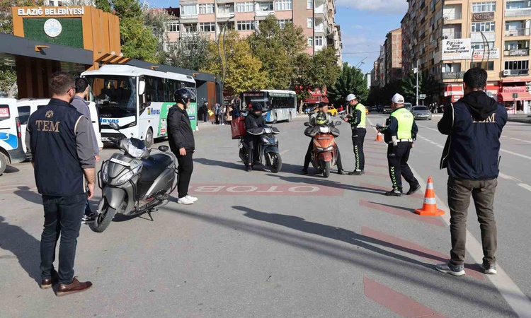 Kritik Açıklama: Elazığ'da motosiklet denetiminde 63 sürücüye 1 milyon 311 bin 652 TL ceza uygulandı | İşte Tü