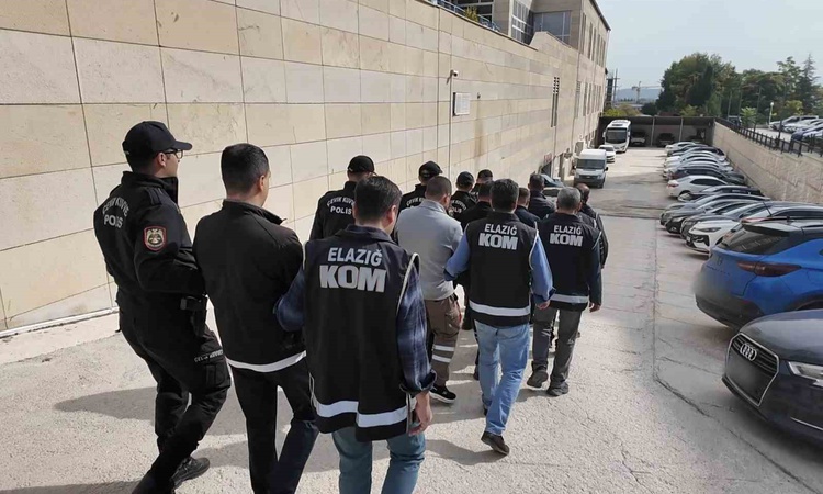 Kritik Açıklama: Elazığ'da tefecilik operasyonunda 4 şüpheli hakkında tutuklama kararı verildi, 1 tabanca ele
