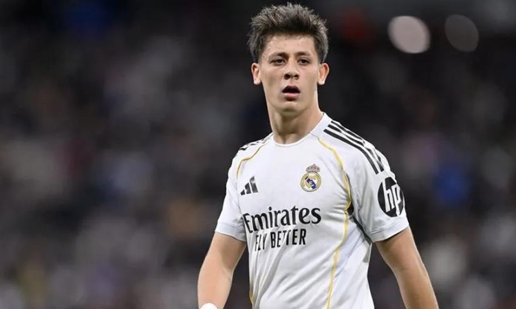 Kritik Açıklama: Elche Real Madrid maçı kaç kaç? CANLI MAÇ ANLATIMI Elche Real Madrid golleri kim attı, dakika
