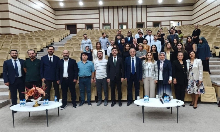 Kritik Açıklama: Erzurum'da anne ve bebek sağlığı için multidisipliner gebelik sempozyumu yapıldı