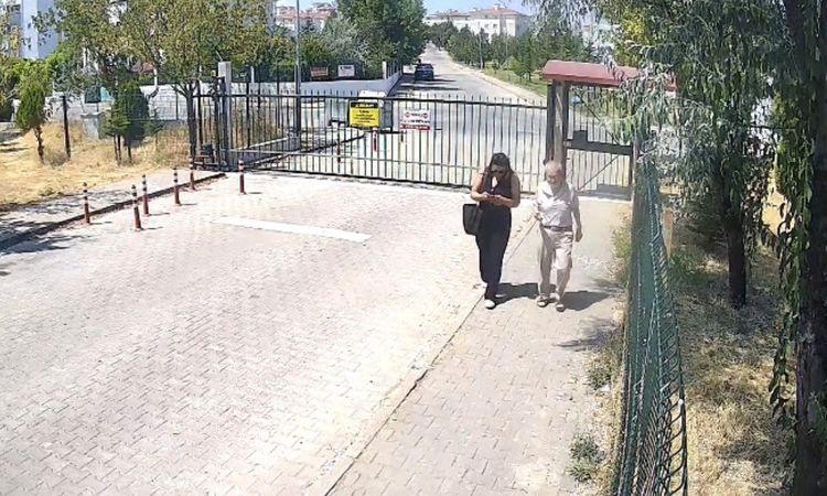 Kritik Açıklama: Eskişehir'de Dolandırıcılık Girişimi: Torunun Babasını Görmek İstemesiyle Altınlar Kurtuldu: