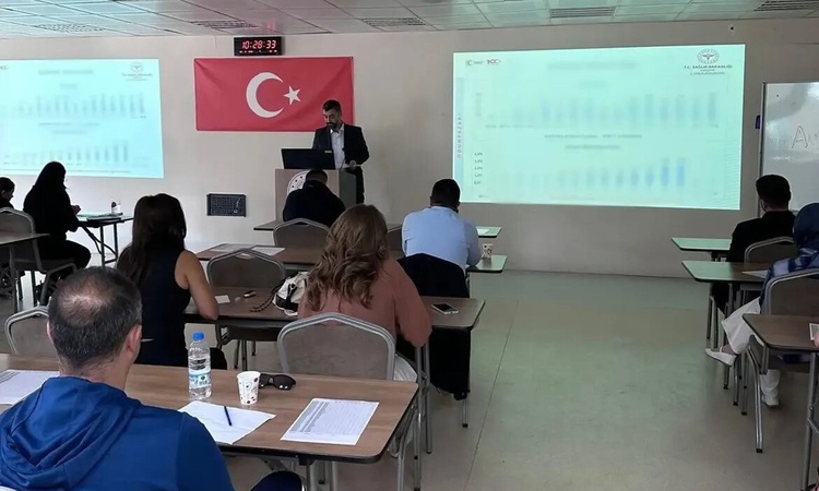 Kritik Açıklama: Eskişehir İl Ambulans Servisi toplantıda başarılı ekiplere teşekkür belgesi verdi