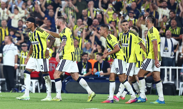 Kritik Açıklama: Fenerbahçe, 3 maçlık galibiyet hasretini Eyüpspor maçında bitirmeyi hedefliyor: Gelişmeler Ta