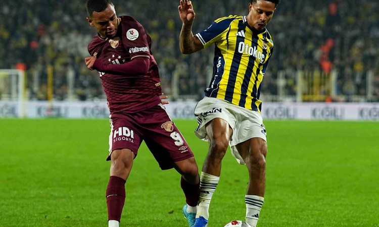 Kritik Açıklama: Fenerbahçe, Süper Lig'de yarın Göztepe'yi Dirk Kuyt yönetiminde konuk edecek