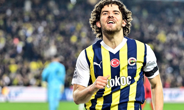 Kritik Açıklama: Ferdi Kadıoğlu, Fenerbahçe'ye transfer yapıyor ve Merak Edilenler