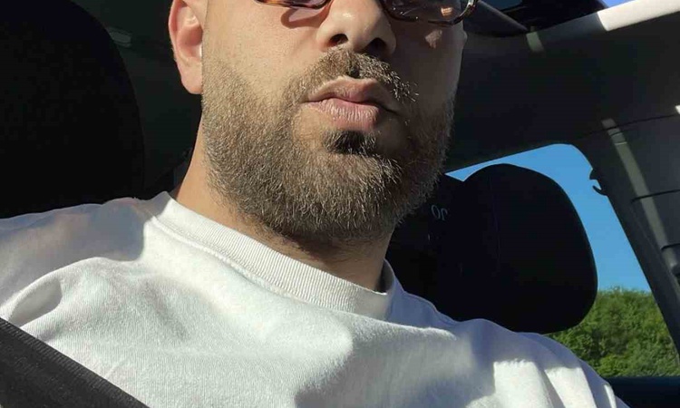 Kritik Açıklama: Fransa'da motosiklet kazasında ölen Samsunlu genç, Samsun İlkadım'da toprağa verildi - Son Da