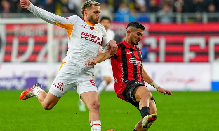 Kritik Açıklama: Galatasaray liderliğini 88. dakikada attığı golle korudu - Son Dakika Bilgileri