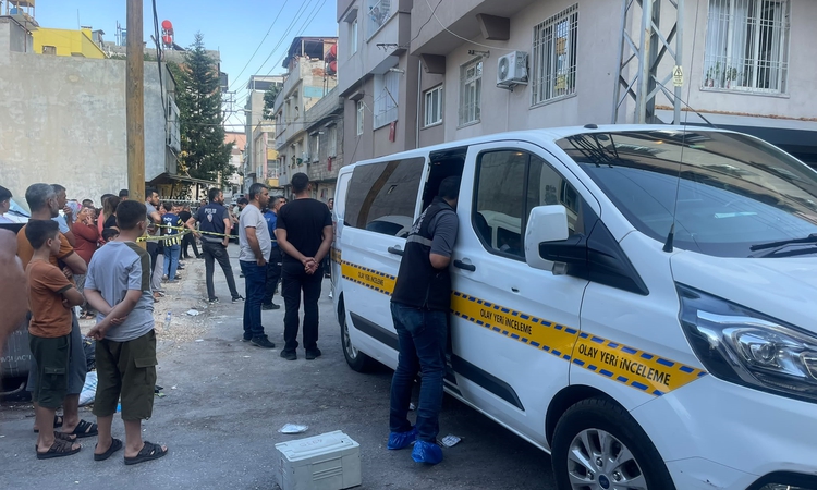 Kritik Açıklama: Gaziantep'te eşini tüfekle öldüren şüpheli rastgele ateş açtı; 3'ü çocuk 4 kişi yaralandı | İ