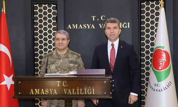 Kritik Açıklama: Genelkurmay Başkanı Bayraktaroğlu, Amasya Valiliği'nde Vali Bakan ile görüştü: Gelişmeler Tak
