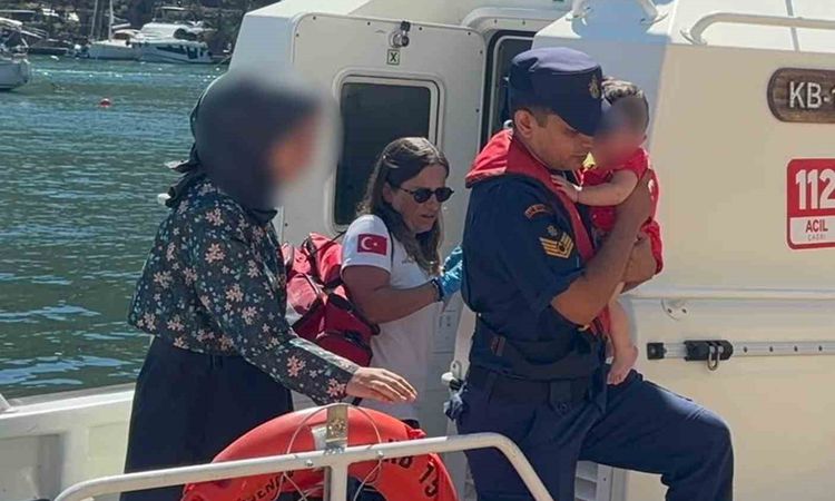 Kritik Açıklama: Gezi teknesinde yaralanan bebek için Sahil Güvenlikten tıbbi tahliyesi yapıldı ve Merak Edile