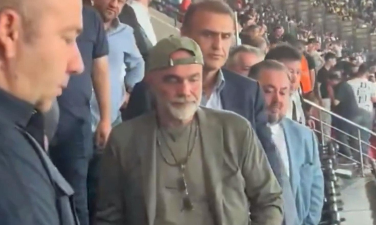 Kritik Açıklama: Görüntüler günler sonra gözler önüne serildi! Fenerbahçe'ye maç sonunda bu şarkıyı çalmışlar: