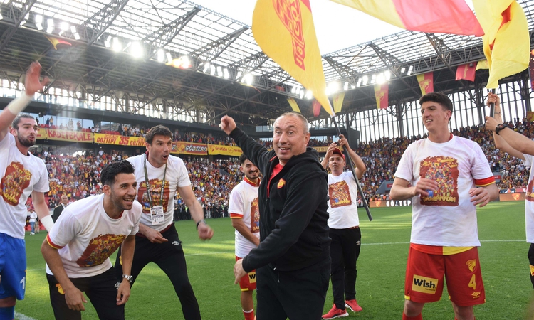 Kritik Açıklama: Göztepe'de istikrarın adı Stanimir Stoilov - Son Dakika Bilgileri
