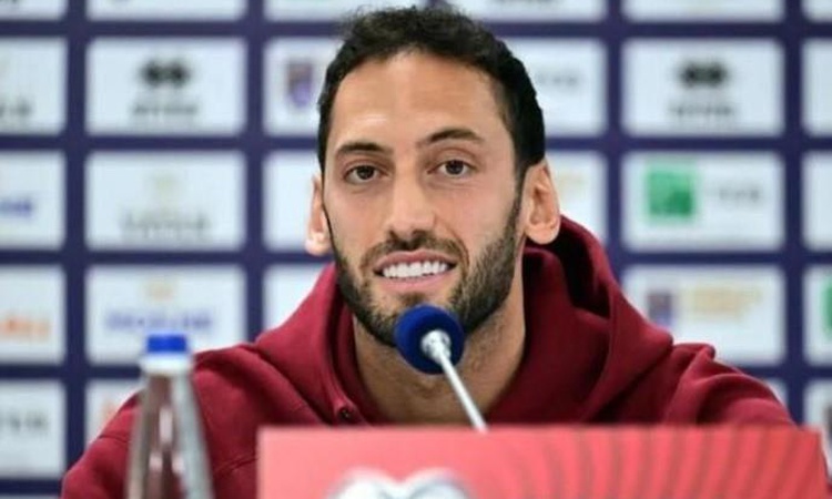 Kritik Açıklama: Hakan Çalhanoğlu neden yok, İtalya Türkiye maçında Hakan Çalhanoğlu yok mu, yedek mi, cezalı