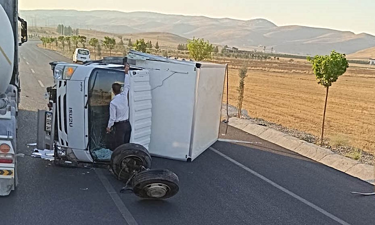 Kritik Açıklama: Hasankeyf’te kamyonet devrildi: 2 yaralı | İşte Tüm Ayrıntılar