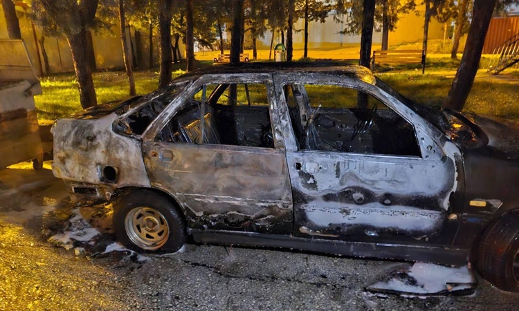 Kritik Açıklama: Hatay Antakya'da park halindeki otomobilde çıkan yangını itfaiye söndürdü | İşte Tüm Ayrıntıl