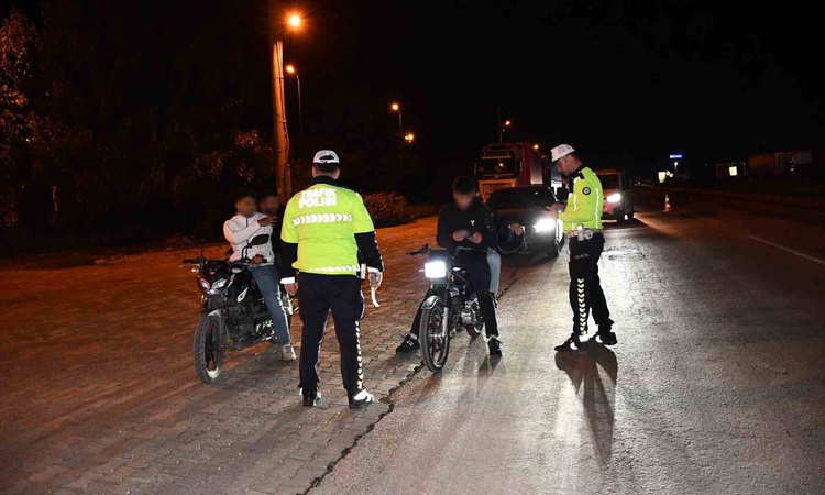 Kritik Açıklama: Hatay Dörtyol'da trafik ekipleri D-817'de alkol ve kask denetimi yaptı | İşte Tüm Ayrıntılar