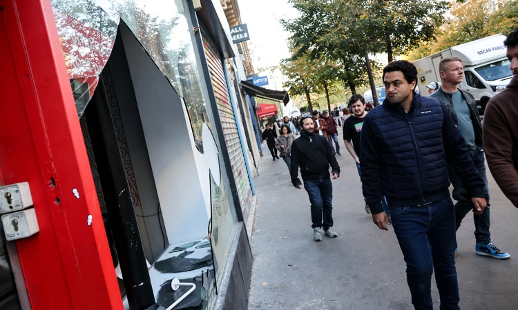 Kritik Açıklama: Hong Kong yönetimi Fransa'ya sarı seviyeli seyahat uyarısı yayımladı