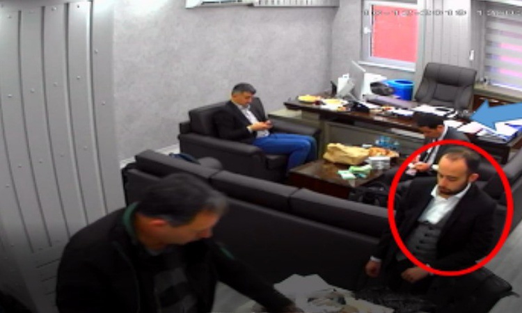 Kritik Açıklama: İmamoğlu davasında Poyraz, CHP il binası parasını Fatih Keleş'in getirdiğini savundu ve Merak