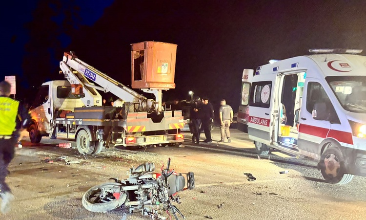 Kritik Açıklama: İnegöl'de motosiklet kazasında 1 kişi öldü, 1 kişi ağır yaralandı