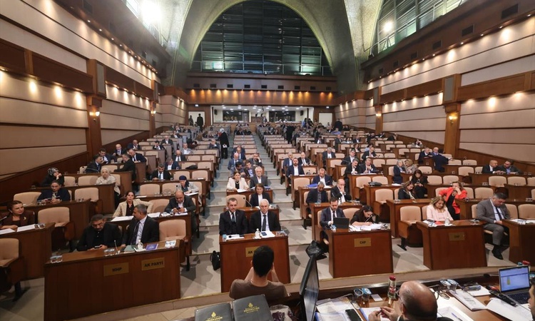 Kritik Açıklama: İstanbul'u sağanak vurdu, CHP'li İBB Meclis üyesi 'Hiçbir yerde su baskını yok' dedi! AK Part