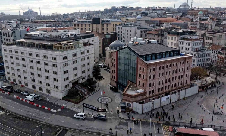 Kritik Açıklama: İTO'nun 22. Dönem seçimlerinde 620 üyeyi belirleyecek oy verme işlemi bugün resmen start aldı