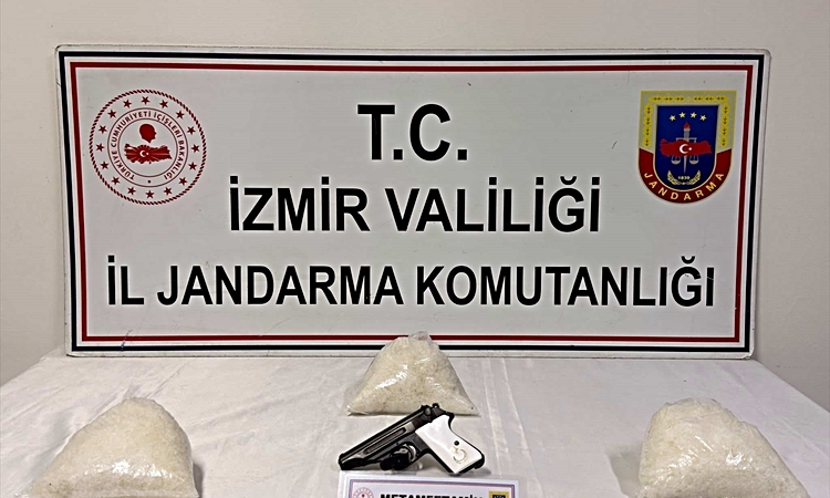Kritik Açıklama: İzmir'de 3 kilogram uyuşturucu ele geçirildi ve Merak Edilenler