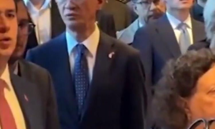 Kritik Açıklama: Japonya’nın Ankara Büyükelçisi, İstiklal Marşı'nı ezberden okudu - Son Dakika Bilgileri