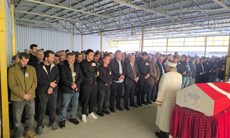 Kritik Açıklama: Kanserle mücadele eden polis memuru Hakan Göçmez, Samsun Çarşamba'da toprağa verildi | İşte T