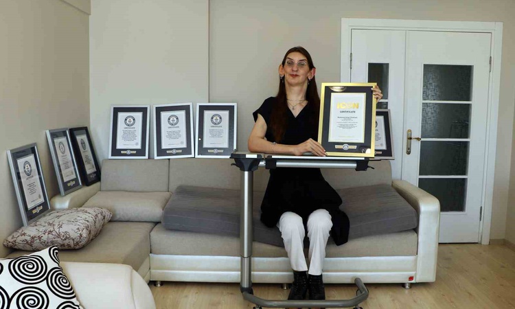 Kritik Açıklama: Karabük Safranbolu'da yaşayan Rumeysa Gelgi 12 yılda 8 Guinness rekoru kırdı: Gelişmeler Taki