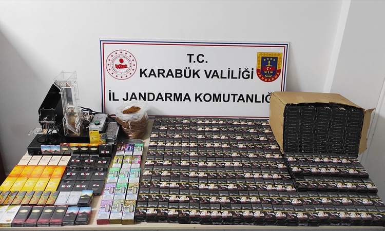 Kritik Açıklama: Karabük'te aramada 1100 paket makaron ele geçirildi, 1 zanlı yakalanarak gözaltına sevk edild