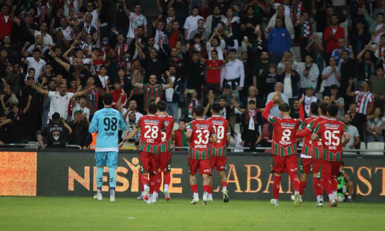 Kritik Açıklama: Karşıyaka 3. Lig 2. Grup'ta ilk 4 haftada galibiyet alamadı, Basatemür istifa etti: Gelişmele