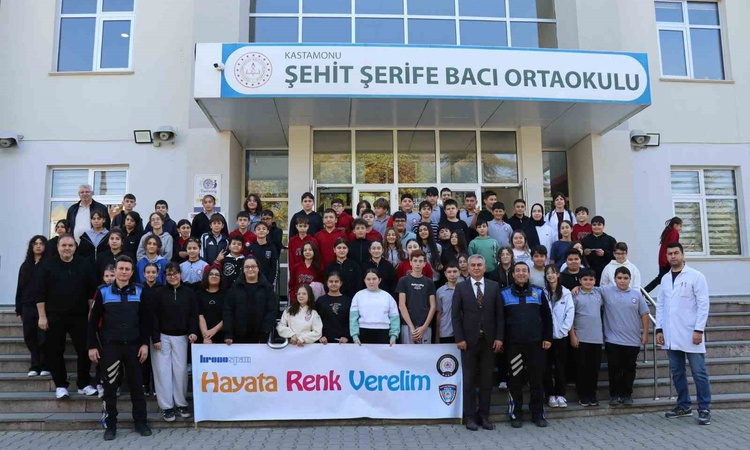 Kritik Açıklama: Kastamonu'da polis, 2025-2026 eğitim yılında 19 bin 362 öğrenciye güvenlik eğitimi verdi