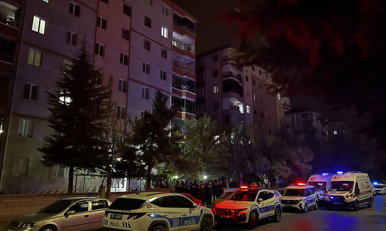 Kritik Açıklama: Kayseri'de babasını bıçaklayarak öldüren A.D., ilaç içip intihara teşebbüs etti: Gelişmeler T