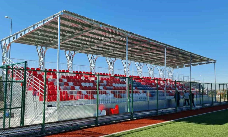 Kritik Açıklama: Kayseri Bünyan'daki stadyuma 500 seyirci kapasiteli tribün kazandırıldı | İşte Tüm Ayrıntılar
