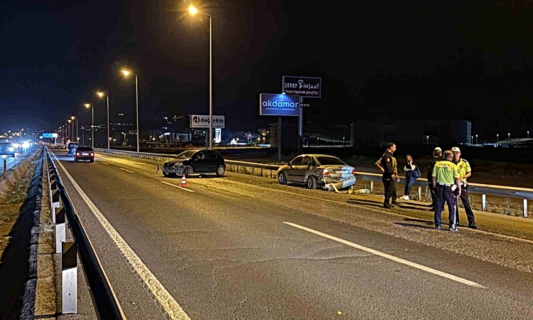 Kritik Açıklama: Kayseri’de iki otomobil çarpıştı: 1 yaralı: Gelişmeler Takip Ediliyor