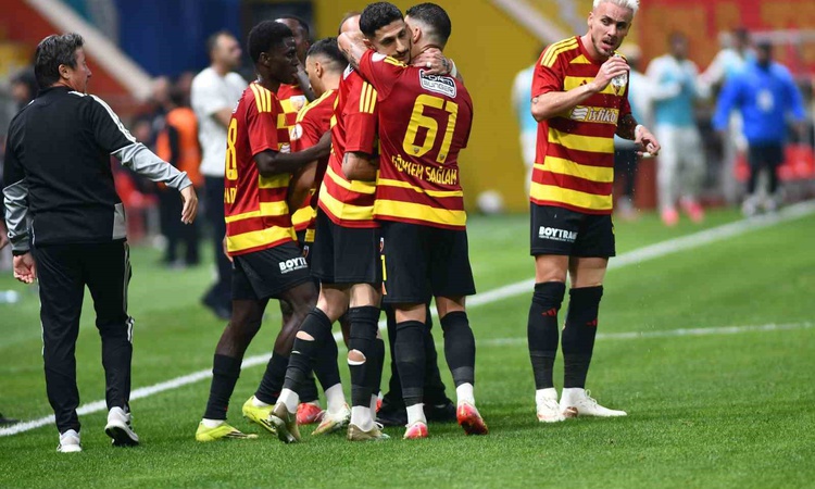 Kritik Açıklama: Kayserispor, Manisa FK'yı 3-2 yenerek ligde 7. galibiyetini aldı: Gelişmeler Takip Ediliyor