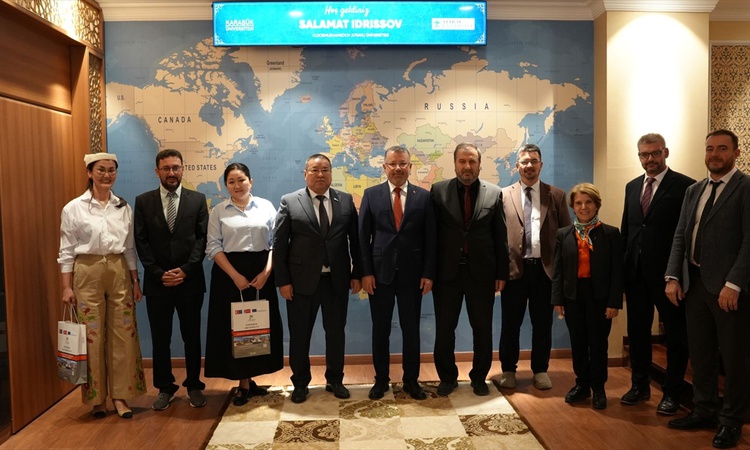 Kritik Açıklama: KBÜ, Kazak üniversitesiyle mühendislikte tezli yüksek lisans protokolü imzaladı - Son Dakika