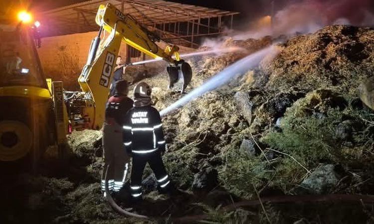 Kritik Açıklama: Kırıkhan'da Samanlık Yangını Kontrol Altına Alındı - Son Dakika Bilgileri