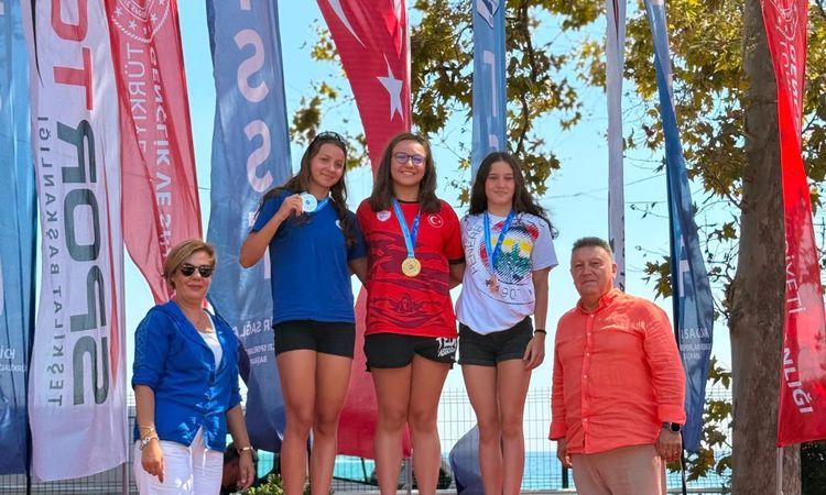 Kritik Açıklama: Kırklareli’li sporcu Derin Çelikkanat Türkiye şampiyonu oldu