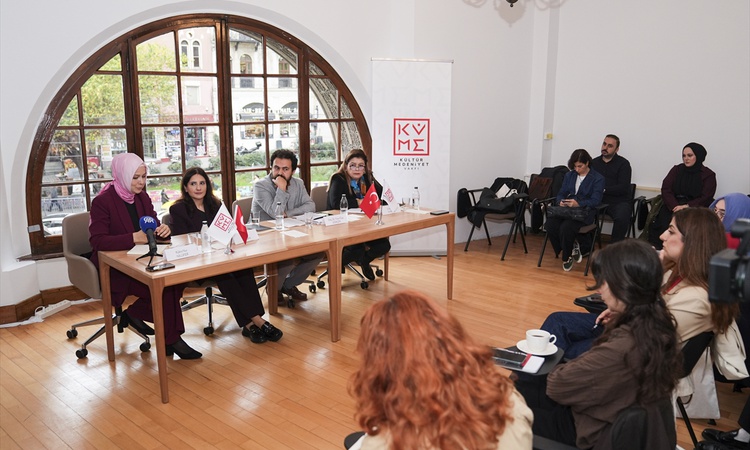 Kritik Açıklama: Kültür sanat haberciliğinde bağımsız yayınların sorunları Karaköy'de tartışıldı | İşte Tüm Ay