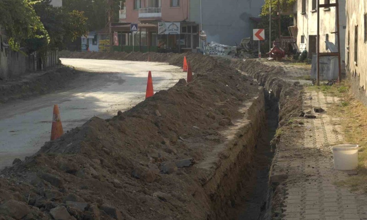Kritik Açıklama: Kütahya Simav'da Yeşilova Mahallesi'nde doğalgaz altyapı çalışmaları resmen start aldı - Son