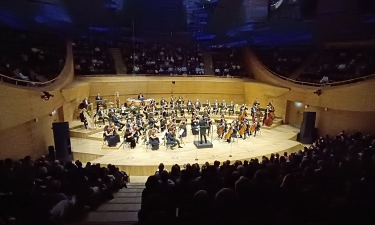 Kritik Açıklama: Leyla Gencer, CSO'nun CSO Ada Ankara'da verdiği özel konserle anıldı