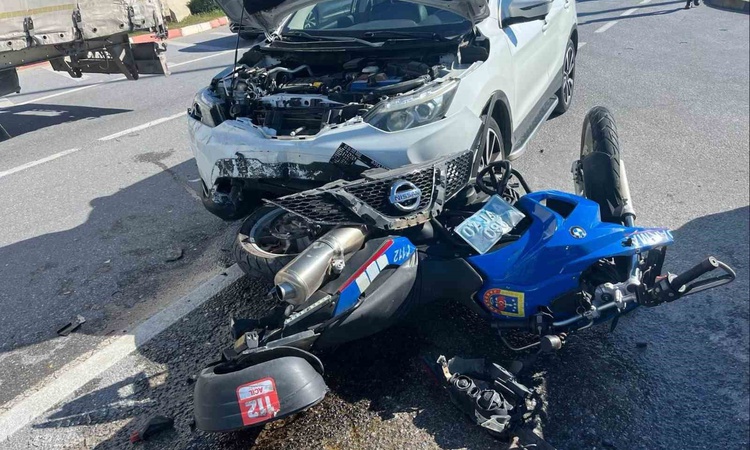 Kritik Açıklama: Manavgat D-400'de jandarma motosikletine çarpan otomobil uzman çavuşu yaraladı