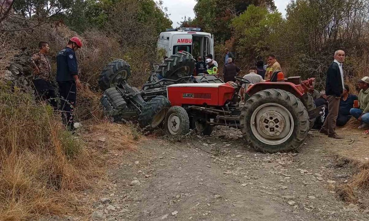 Kritik Açıklama: Manisa Demirci'de devrilen traktör 2 kişinin ölümüne neden oldu, 3 kişi yaralandı ve Merak Ed