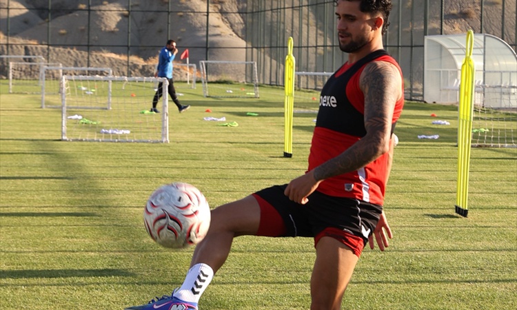 Kritik Açıklama: Mardin 1969 Spor, Iğdır FK maçının hazırlıklarını sürdürüyor - Son Dakika Bilgileri