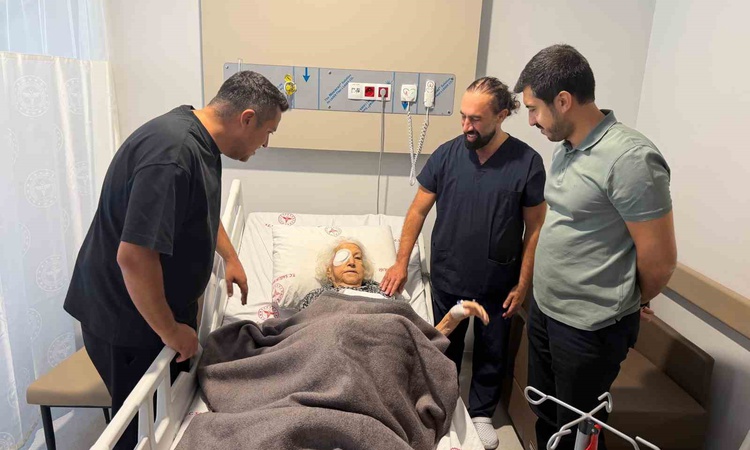 Kritik Açıklama: Marmaris Devlet Hastanesi'nde 93 yaşındaki hasta başarıyla katarakt ameliyatı geçirdi: Gelişm