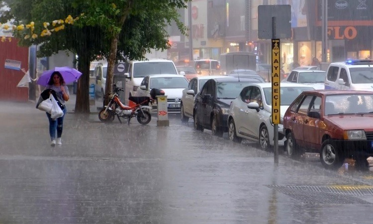 Kritik Açıklama: Meteoroloji Erzincan ve Bayburt için öğleden itibaren sağanak uyarısı yaptı