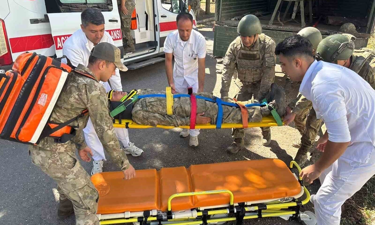 Kritik Açıklama: MSB, 3'üncü Ordu'nun ve arama kurtarma timlerinin deprem tatbikatı yaptığını kamuoyuna ilan e