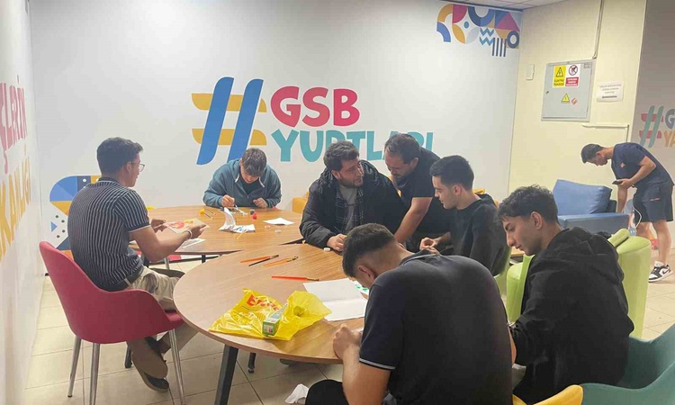 Kritik Açıklama: Muğla Menteşe'de erkek öğrenci yurdunda sanat ve spor etkinlikleri düzenleniyor